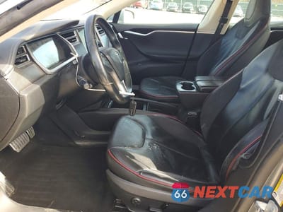 Zdjęcie 7 z 11 samochodu: 2013 TESLA MODEL S VIN:5YJSA1DP4DFP22498 - miniatura