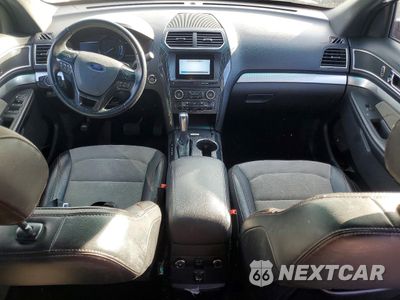 Zdjęcie 8 z 13 samochodu: 2017 FORD EXPLORER XLT VIN:1FM5K8D81HGA03566 - miniatura