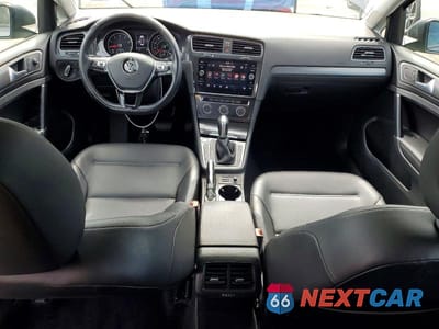 Zdjęcie 8 z 12 samochodu: 2018 VOLKSWAGEN GOLF SPORTWAGEN S VIN:3VWD17AU3JM758905 - miniatura