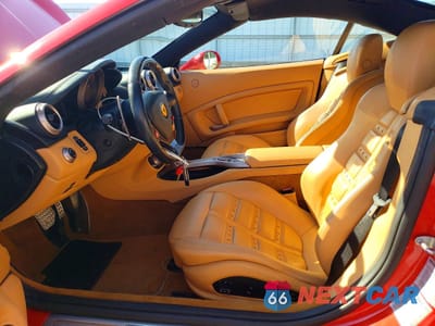 Zdjęcie 7 z 12 samochodu: 2010 FERRARI CALIFORNIA VIN:ZFF65LJA1A0169614 - miniatura