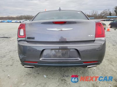 Zdjęcie 6 z 12 samochodu: 2019 CHRYSLER 300 TOURING VIN:2C3CCAAG6KH555995 - miniatura