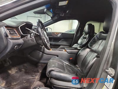 Zdjęcie 7 z 12 samochodu: 2017 LINCOLN CONTINENTAL RESERVE VIN:1LN6L9NC8H5624356 - miniatura