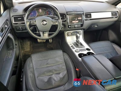 Zdjęcie 8 z 11 samochodu: 2017 VOLKSWAGEN TOUAREG WOLFSBURG VIN:WVGRF7BP4HD001676 - miniatura