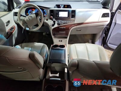 Zdjęcie 8 z 13 samochodu: 2014 TOYOTA SIENNA VIN:5TDDK3DCXES087153 - miniatura