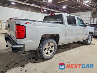 Trzecie zdjęcie samochodu z tyłu: 2017 CHEVROLET SILVERADO VIN:3GCUKREC7HG509951 - miniatura