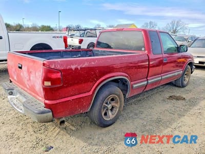 Trzecie zdjęcie samochodu z tyłu: 2000 CHEVROLET S TRUCK S10 VIN:1GCCS1944Y8184021 - miniatura