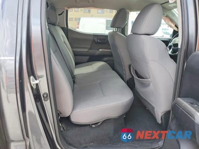 Zdjęcie 10 z 13 samochodu: 2019 TOYOTA TACOMA SR5 V6 VIN:3TMAZ5CN7KM083408 - miniatura