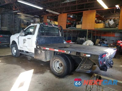 Czwarte zdjęcie samochodu z boku: 2024 FORD F350 SUPER DUTY VIN:1FDRF3HT0REC73909 - miniatura