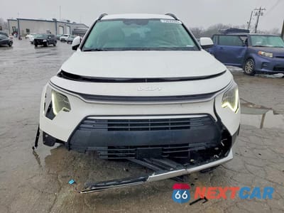Piąte zdjęcie samochodu w środku: 2024 KIA NIRO EX VIN:KNDCR3LEXR5179577 - miniatura