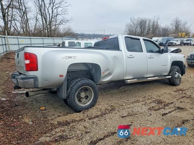 Trzecie zdjęcie samochodu z tyłu: 2010 CHEVROLET SILVERADO K3500 LTZ VIN:1GC7K1B63AF108482 - miniatura