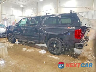 Drugie zdjęcie samochodu z przodu: 2017 CHEVROLET SILVERADO K1500 LT VIN:3GCUKREC2HG103270 - miniatura