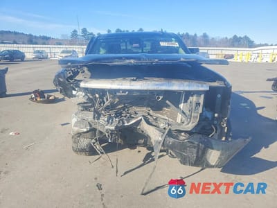 Piąte zdjęcie samochodu w środku: 2017 CHEVROLET SILVERADO K1500 HIGH COUNTRY VIN:3GCUKTEJ3HG380117 - miniatura