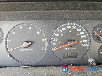 Zdjęcie 9 z 13 samochodu: 2001 JEEP GRAND CHEROKEE LAREDO VIN:1J4GW48S61C694679 - miniatura