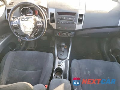 Zdjęcie 8 z 13 samochodu: 2007 MITSUBISHI OUTLANDER LS VIN:JA4MT31X37U009312 - miniatura