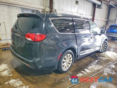 Trzecie zdjęcie samochodu z tyłu: 2018 CHRYSLER PACIFICA TOURING L VIN:2C4RC1BG5JR356112 - miniatura