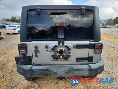 Zdjęcie 6 z 12 samochodu: 2016 JEEP WRANGLER UNLIMITED RUBICON VIN:1C4BJWFG6GL128281 - miniatura