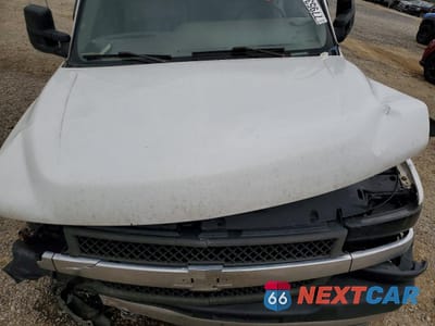 Zdjęcie 11 z 12 samochodu: 2002 CHEVROLET SILVERADO K2500 HEAVY DUTY VIN:1GCHK23172F190814 - miniatura