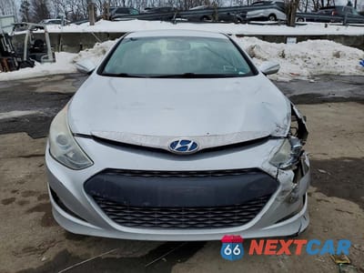 Piąte zdjęcie samochodu w środku: 2012 HYUNDAI SONATA HYBRID BASE VIN:KMHEC4A42CA059356 - miniatura