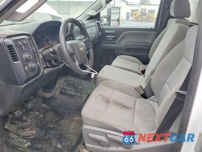 Zdjęcie 7 z 12 samochodu: 2019 CHEVROLET SILVERADO UTILITY / SERVICE TRUCK VIN:1GB3KVCG6KF139597 - miniatura
