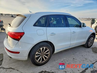 Trzecie zdjęcie samochodu z tyłu: 2016 AUDI Q5 PREMIUM PLUS VIN:WA1L2AFPXGA118105 - miniatura