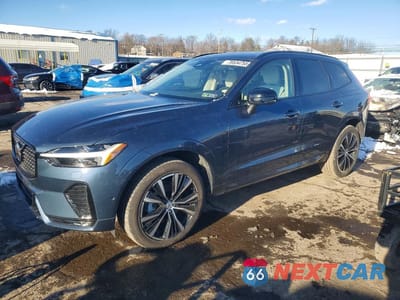 2025 VOLVO XC60 PLUS YV4M12RC8S1181091 - główne zdjęcie licytacji z USA - miniatura