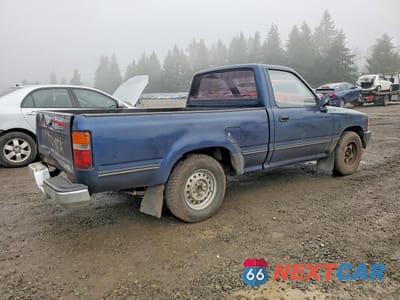 Trzecie zdjęcie samochodu z tyłu: 1991 TOYOTA PICKUP 1/2 TON SHORT WHEELBASE VIN:JT4RN81A2M5128456 - miniatura