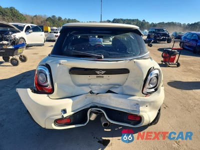 Zdjęcie 6 z 12 samochodu: 2020 MINI COOPER S VIN:WMWXU9C08L2M36622 - miniatura