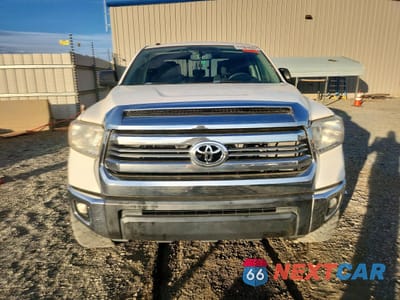Piąte zdjęcie samochodu w środku: 2017 TOYOTA TUNDRA DOUBLE CAB SR VIN:5TFRM5F17HX119126 - miniatura