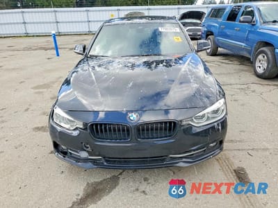Piąte zdjęcie samochodu w środku: 2017 BMW 330E VIN:WBA8E1C56HK895234 - miniatura