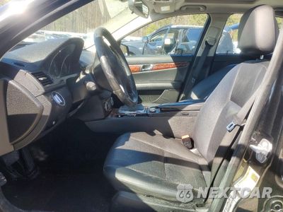 Zdjęcie 7 z 13 samochodu: 2011 MERCEDES-BENZ C 300 VIN:WDDGF5EB8BA460420 - miniatura