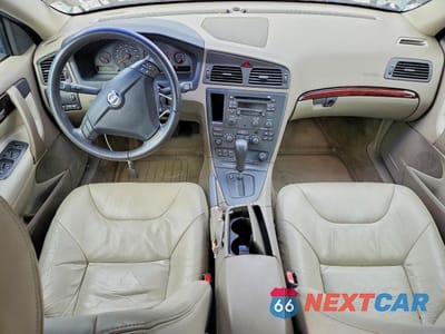 Zdjęcie 8 z 12 samochodu: 2002 VOLVO S60 2.4T VIN:YV1RS58D322095578 - miniatura