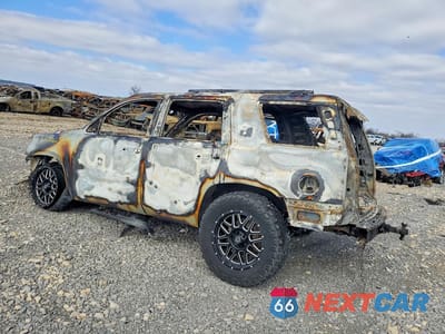 Drugie zdjęcie samochodu z przodu: 2015 CHEVROLET TAHOE K1500 LT VIN:1GNSKBKC8FR258297 - miniatura