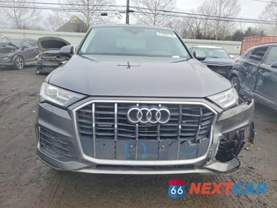 Piąte zdjęcie samochodu w środku: 2021 AUDI Q7 PREMIUM VIN:WA1AJAF7XMD041918 - miniatura