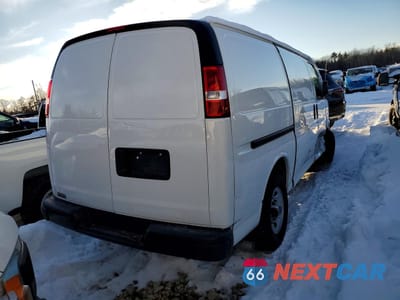 Trzecie zdjęcie samochodu z tyłu: 2025 GMC SAVANA 2500 CARGO UTILITY / SERVICE VAN VIN:1GTW7AFP1S1156402 - miniatura