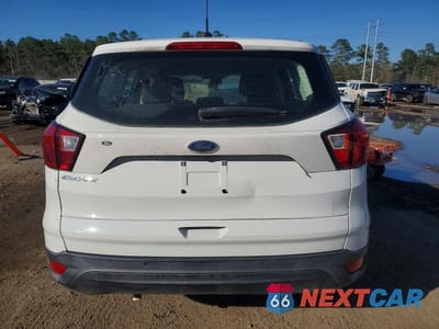 Zdjęcie 6 z 12 samochodu: 2019 FORD ESCAPE S VIN:1FMCU0F78KUB33196 - miniatura