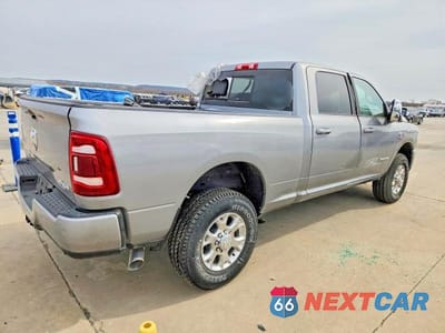 Trzecie zdjęcie samochodu z tyłu: 2024 RAM 2500 LARAMIE 4WD 6C TDSL CREW CAB 6.7L V8 VIN:3C6UR5FL9RG402721 - miniatura