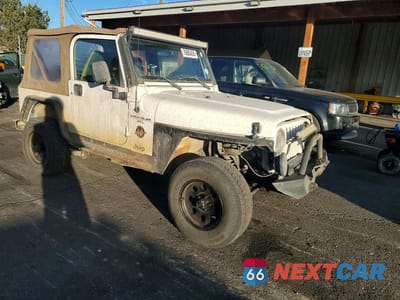 Czwarte zdjęcie samochodu z boku: 1998 JEEP WRANGLER / TJ SAHARA VIN:1J4FY49S7WP775386 - miniatura