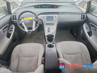 Zdjęcie 8 z 11 samochodu: 2015 TOYOTA PRIUS VIN:JTDKN3DU1F1886132 - miniatura