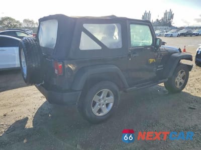 Trzecie zdjęcie samochodu z tyłu: 2010 JEEP WRANGLER SPORT VIN:1J4AA2D13AL154941 - miniatura