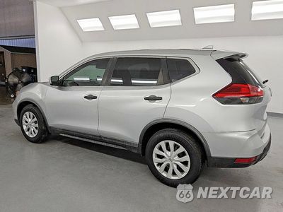 Drugie zdjęcie samochodu z przodu: 2017 NISSAN ROGUE S VIN:KNMAT2MT9HP608209 - miniatura
