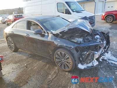 Czwarte zdjęcie samochodu z boku: 2023 MERCEDES-BENZ CLA 250 4MATIC VIN:W1K5J4HB8PN423301 - miniatura