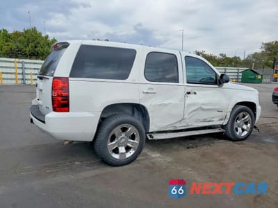 Trzecie zdjęcie samochodu z tyłu: 2011 CHEVROLET TAHOE SPECIAL VIN:1GNSK2E0XBR216239 - miniatura