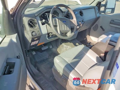 Zdjęcie 8 z 13 samochodu: 2013 FORD F250 SUPER DUTY VIN:1FTBF2A63DEB82095 - miniatura