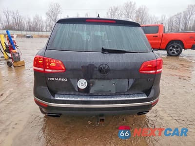 Zdjęcie 6 z 12 samochodu: 2016 VOLKSWAGEN TOUAREG TDI VIN:WVGEP9BP0GD005360 - miniatura