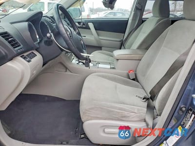 Zdjęcie 7 z 12 samochodu: 2012 TOYOTA HIGHLANDER BASE VIN:5TDBK3EH2CS145948 - miniatura