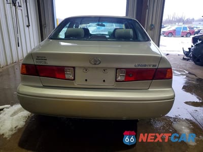 Zdjęcie 6 z 11 samochodu: 2000 TOYOTA CAMRY CE VIN:4T1BG22K0YU681906 - miniatura