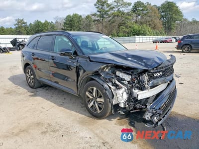 Czwarte zdjęcie samochodu z boku: 2023 KIA SORENTO S VIN:5XYRL4LC9PG199596 - miniatura