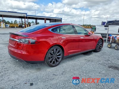 Trzecie zdjęcie samochodu z tyłu: 2016 TESLA MODEL S VIN:5YJSA1E10GF124679 - miniatura