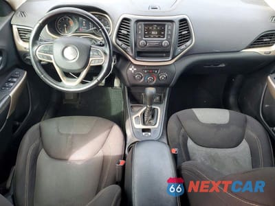 Zdjęcie 8 z 13 samochodu: 2017 JEEP CHEROKEE SPORT VIN:1C4PJLAS6HW661814 - miniatura