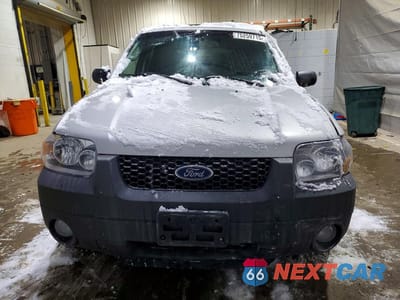 Piąte zdjęcie samochodu w środku: 2006 FORD ESCAPE XLT VIN:1FMYU93176KD54039 - miniatura